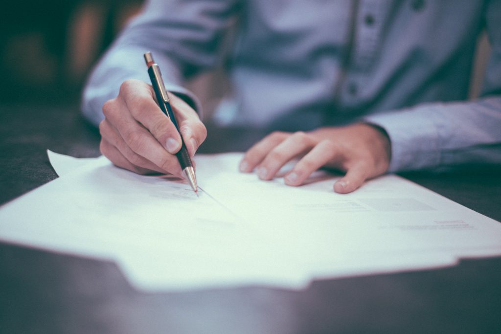 Consulta Gratuita con los Mejores Abogados Para Proceso de una Demanda por Lesiones en un Accidente, Responsable de Accidente y Lesiones Cercas de Mí en Vista California